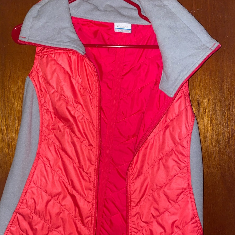 Columbia pink and grey vest